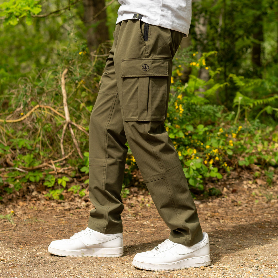 Terreign - Timeless Cargo Trousers - Green