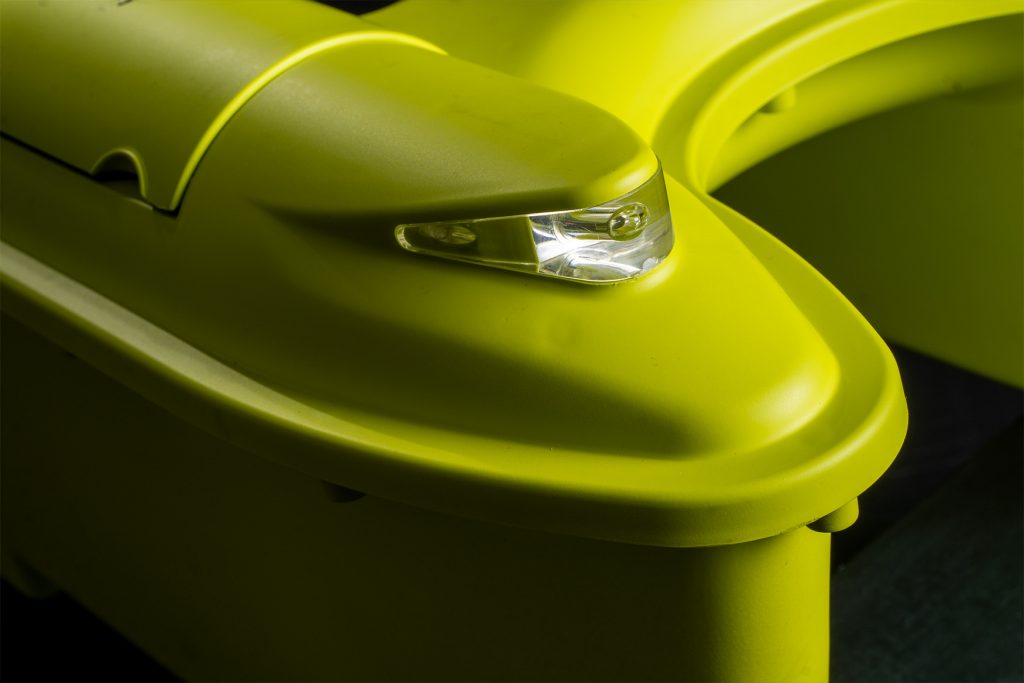 Ridgemonkey - Hunter 750 Echo Edition Hi-Viz Bait Boat with Free Extra Battery