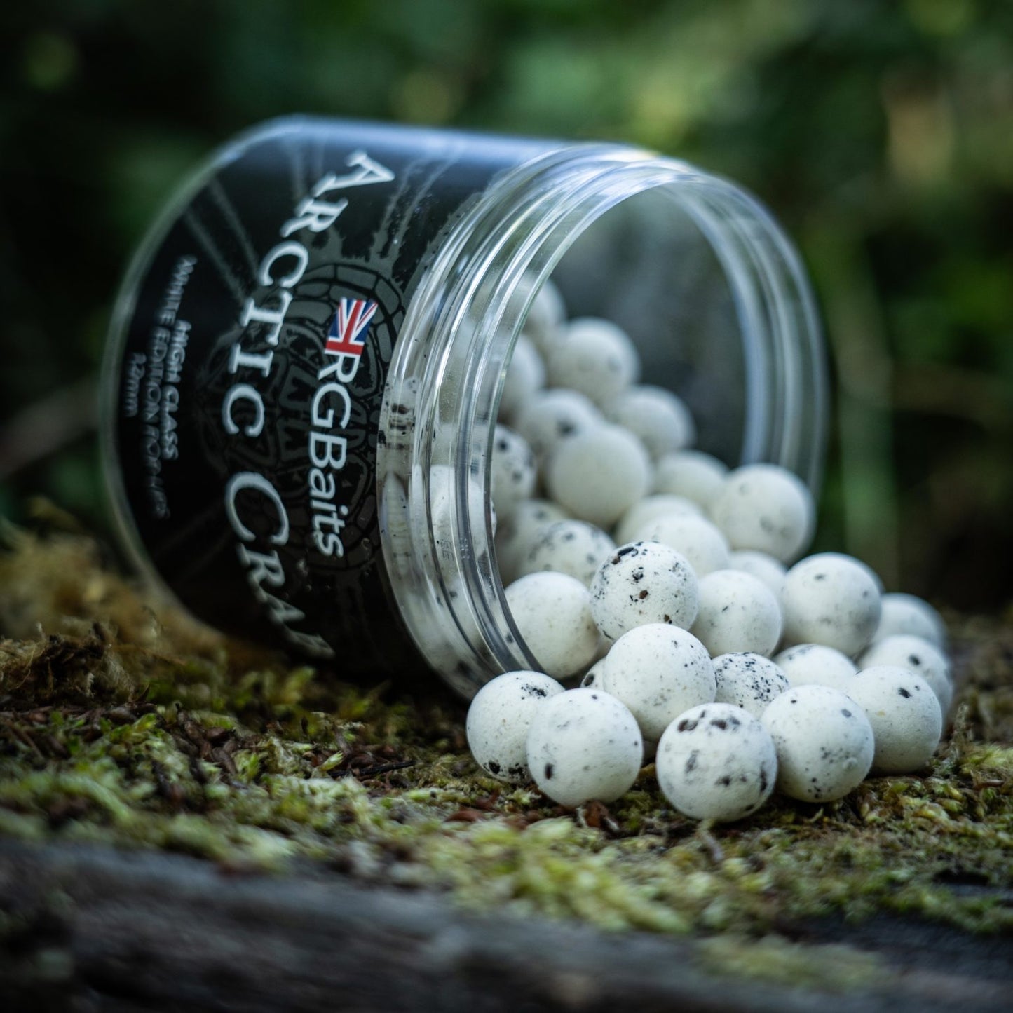RG Baits - Arctic Crab ‘High Class’ White Edition 15mm Pop-Ups + Booster