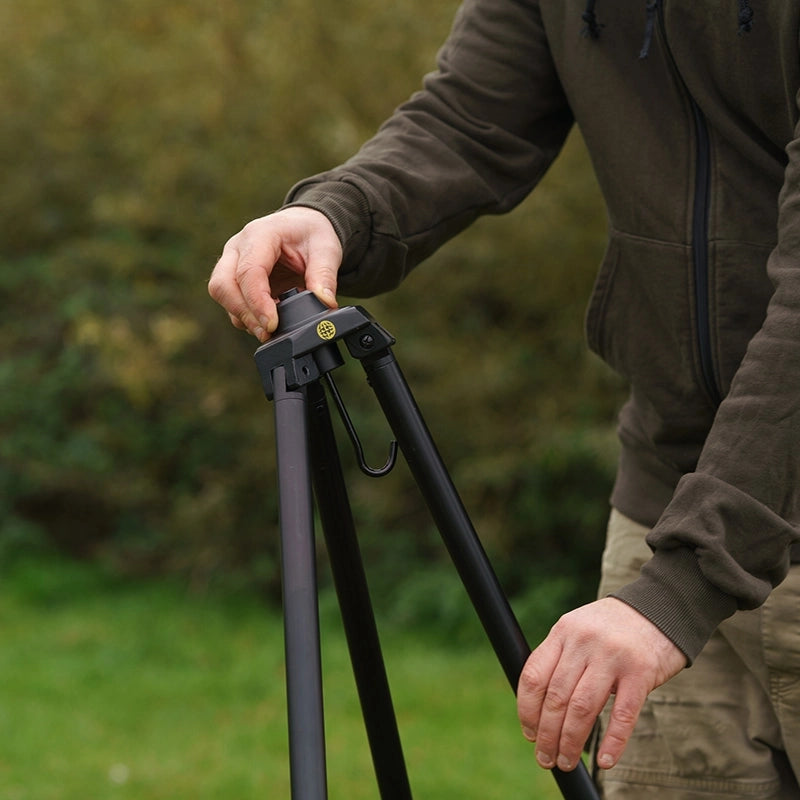Solar - Worldwide Weigh Tri Pod