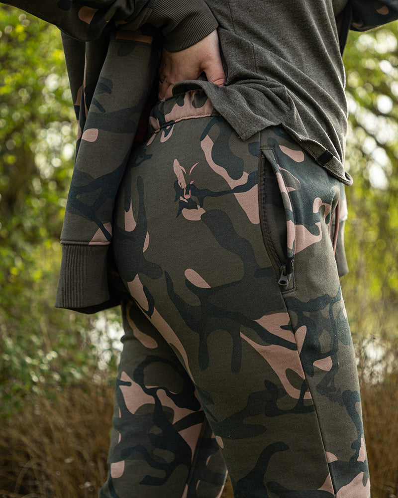 Fox - Women’s Camo Joggers