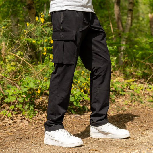 Terreign - Timeless Cargo Trousers - Black