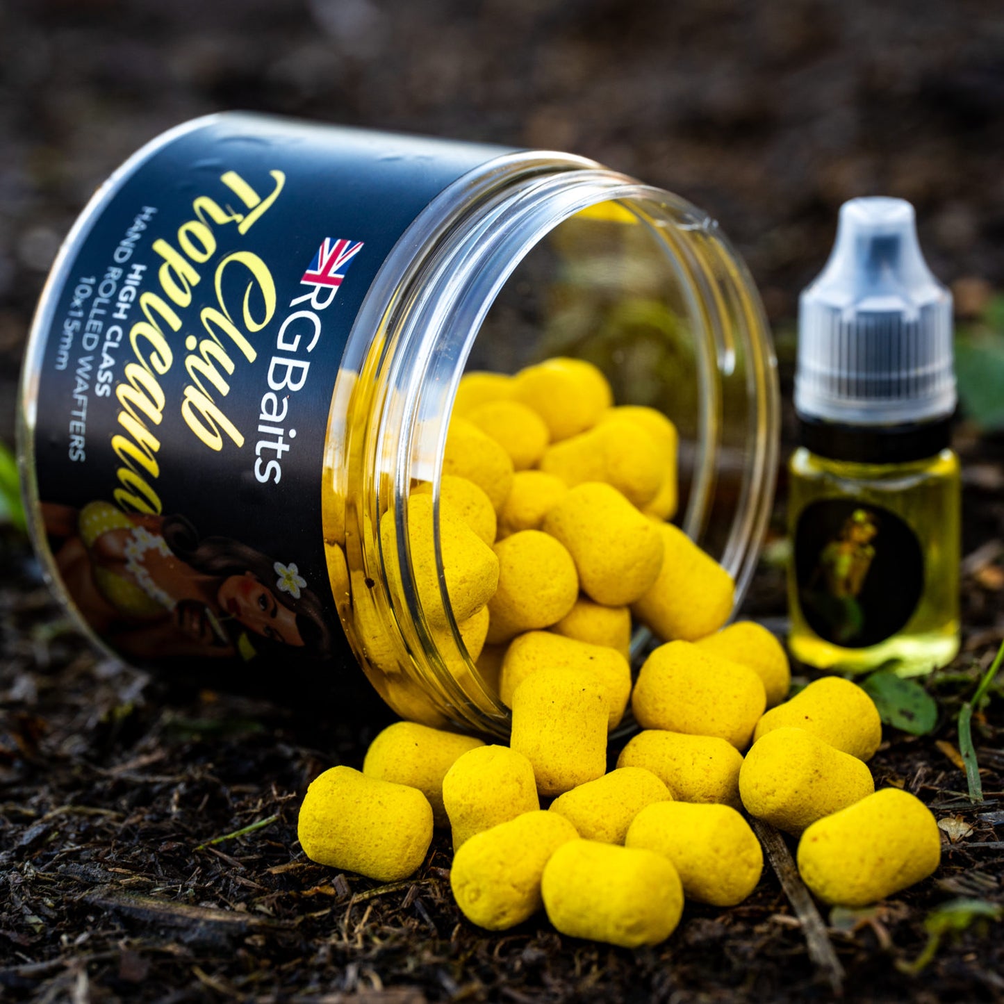 RG Baits - Club Tropicana ‘High Class’ Wafters 10x15mm + Booster