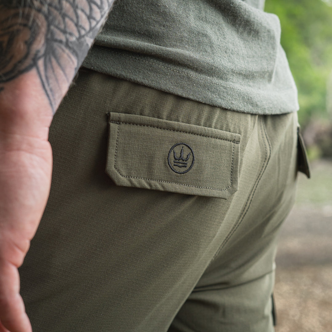 Terreign - Timeless Cuffed Cargo Trousers